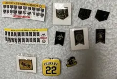 阪神タイガース ピンバッジ8点と圧縮タオル1点セット