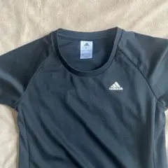adidas ブラック Tシャツ Mサイズ