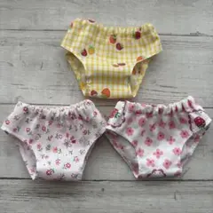 メルちゃんパンツ3枚組 いちご柄(イエロー)小花柄.いちご花柄(ピンク)