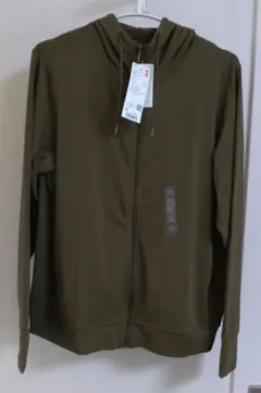 新品　ユニクロ　エアリズムUVカットフルジップパーカXL　GU
