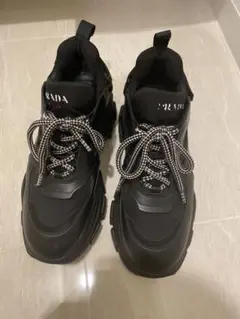 プラダ ダッドスニーカー