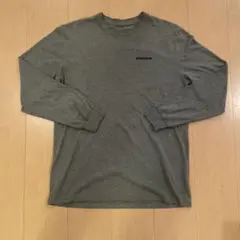 patagonia グレー ロンT 長袖　Mサイズ バックプリントあり