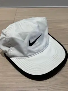 Nike Featherlight キャップ ホワイト/ブラック　キッズ