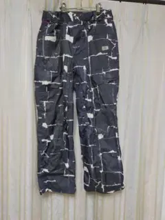 ’23.1.3迄 スノーボードパンツ Volcom サイズM