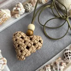 ＊ハンドメイド＊クラフトバンド＊パステルモカバニラ＊ハートのネックレス＊