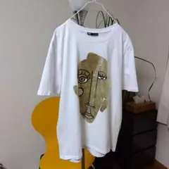 新品同様　アートプリント　ゴールド　オーバーTシャツ　お値下げ