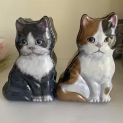 猫の形の空き缶2個セット