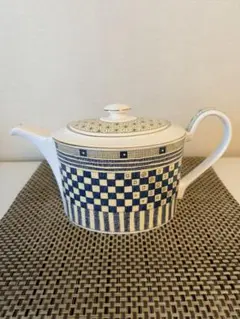ウェッジウッド サムライ M　ティーポット 英国製　　容量1000ml 2449 ウェッジウッド サムライ M ティーポット 英国製 容量1000ml