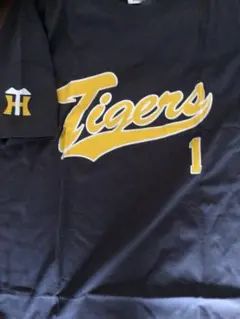 【新品】阪神タイガース　選手出身国旗Tシャツ 背番号1
