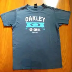 OAkLEY Tシャツ　メンズS