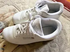 リーボック♡シューズ　白