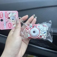 サンリオ　キティ　カメラ形ライトスコープキーホルダー