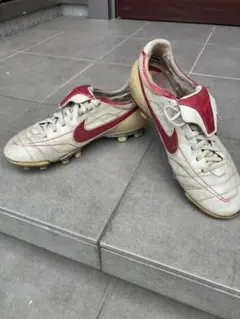ナイキ　エアレジェンド　ロナウジーニョ 国内ゲリラ発売】 NIKE エアレジェンドR10 FG ロナウジーニョ