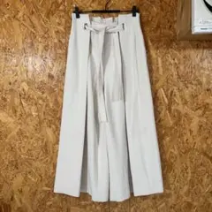 ほぼ未使用　DOS DIASAD ホワイト ベルト付き ワイドレッグパンツ
