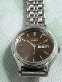 SEIKO クォーツ ブラウンダイヤル 時計