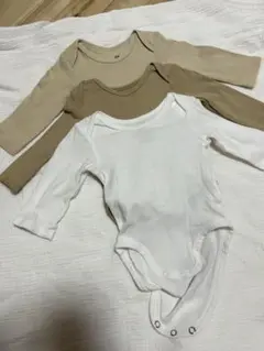h&m ボディスーツ　2-4m