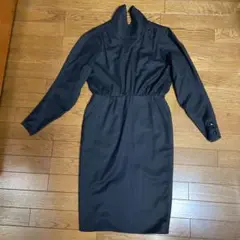 FENDIの膝下ワンピース