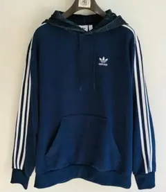 サイズМ 紺色　adidas パーカー