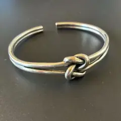 ✨【シンプルでおしゃれ】ノットデザイン シルバーバングル✨