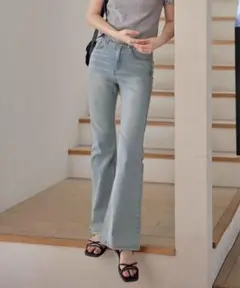 CHAN ME ストレッチセミフレアデニムパンツ