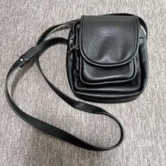 ブラックレザー ショルダーバッグ