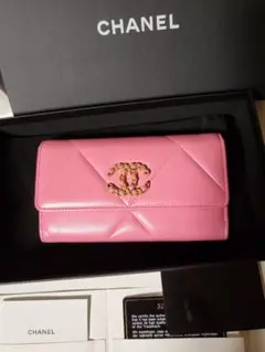 CHANEL 19 フラップウォレット
