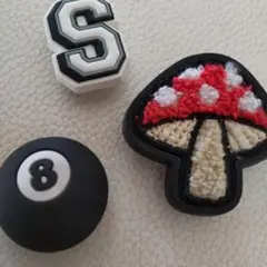 クロックス　アクセサリー　ジビッツ　きのこ　数字　8 アルファベット　S