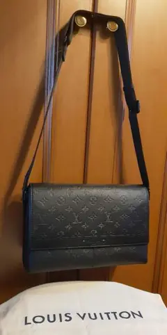 ルイヴィトン!モノグラム!シャドウスプリンターメッセンジャーショルダーバッグ美品
