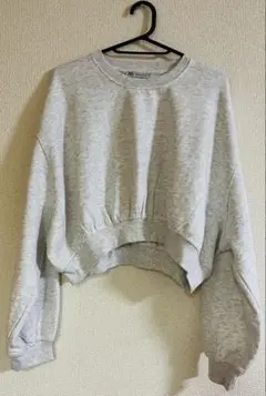 【新品未使用】ZARA グレー クロップド丈 トレーナー