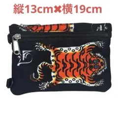 虎デザイン ナイロンポーチ