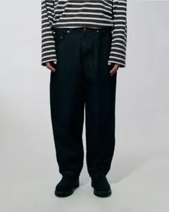 beauty&youth ワイドテーパード　ジーンズ