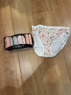 フラワー柄ショーツとカラフル5枚セット