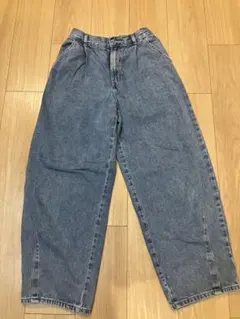 GU バレルレッグジーンズ　Lサイズ