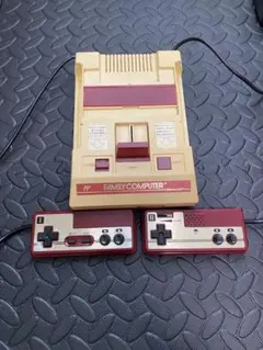 ファミリーコンピュータ 本体 コントローラー2個付き