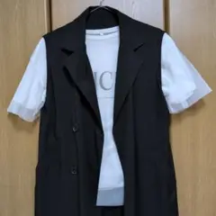黒いダブルボタンベスト
