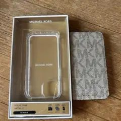 MICHAEL KORS iPhone 13手帳型ケース