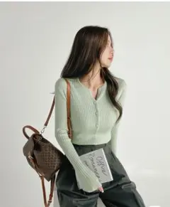 DHOLIC スリットネックニットカーディガン