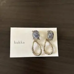 kukka 青色オーバルストーンピアス