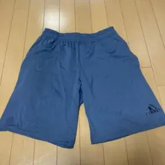 adidas 青 ショートパンツ