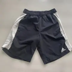adidas ハーフパンツ　150cm ブラック