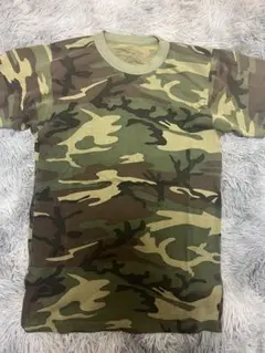 ロスコ似迷彩tシャツ
