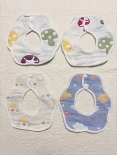 【新品・未使用】ベビー用カラフルスタイ4枚セット