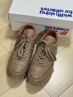 ほぼ新品★ NEW BALANCE×AURALEE レザースニーカー 25