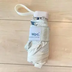 wpc 折りたたみ傘　白×ベージュ　軽量　コンパクト　遮光　小さいシンプル