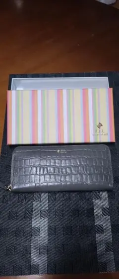 シュゥ゙ァルエレ クロコダイル風 長財布　綺麗