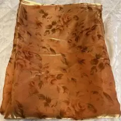 お得品　ハギレ　バラ柄　 ポリエステル100% 2m