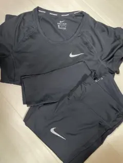 Nike 黒 Tシャツとパンツセット。上Mサイズ。下Sサイズ