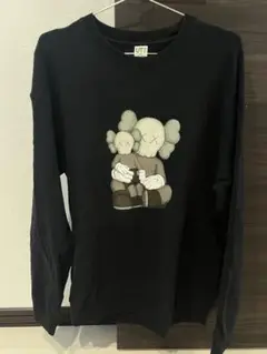 KAWS スウェットトレーナー　ユニクロ