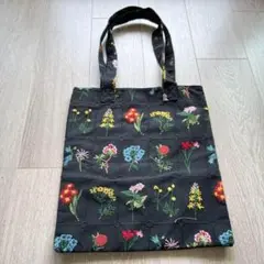 【新品】フラワー刺繍 トートバッグ ブラック 黒 小花 A4 サブバッグ