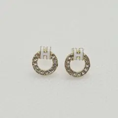 ノベルティ Hロゴ クリスタル装飾 スタッドピアス
